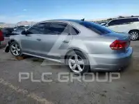 2013 Volkswagen Passat photo