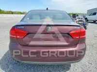 2013 Volkswagen Passat photo