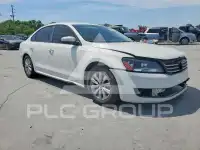 2013 Volkswagen Passat photo