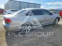 2013 Volkswagen Passat photo