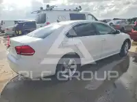 2013 Volkswagen Passat фото