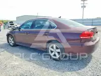 2013 Volkswagen Passat photo
