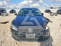 2013 Volkswagen Passat photo