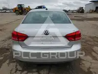2013 Volkswagen Passat photo