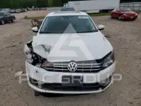 2013 Volkswagen Passat photo