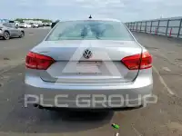 2013 Volkswagen Passat photo