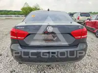 2013 Volkswagen Passat photo
