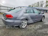 2013 Volkswagen Passat фото