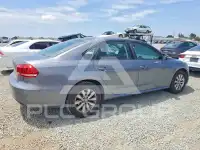 2013 Volkswagen Passat photo