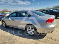 2013 Volkswagen Passat фото