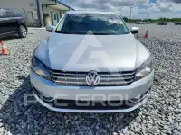 2013 Volkswagen Passat фото
