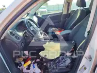 2013 Volkswagen Tiguan photo