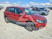 2013 Volkswagen Tiguan photo