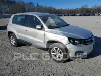 2013 Volkswagen Tiguan photo