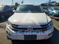 2013 Volkswagen Tiguan photo