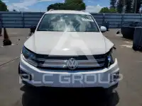 2013 Volkswagen Tiguan photo