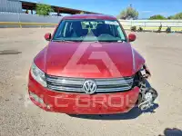 2013 Volkswagen Tiguan photo