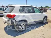 2013 Volkswagen Tiguan photo