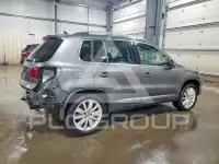 2013 Volkswagen Tiguan photo