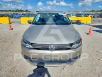 2013 Volkswagen Jetta photo