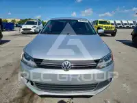 2013 Volkswagen Jetta photo