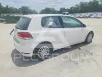 2013 Volkswagen GOLF photo