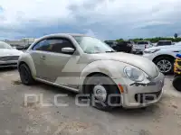 2013 Volkswagen BEETLE фото