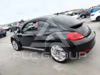 2013 Volkswagen BEETLE фото