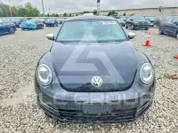 2013 Volkswagen BEETLE photo