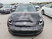 2013 Volkswagen BEETLE фото