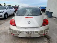 2013 Volkswagen BEETLE фото