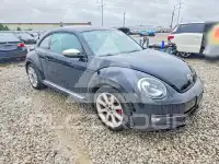2013 Volkswagen BEETLE photo