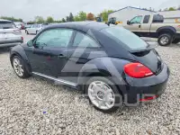 2013 Volkswagen BEETLE photo