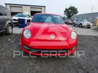2013 Volkswagen BEETLE photo