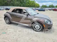 2013 Volkswagen BEETLE photo