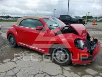 2013 Volkswagen BEETLE фото