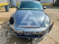 2013 Volkswagen BEETLE фото