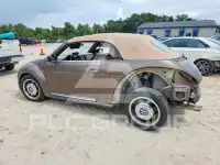 2013 Volkswagen BEETLE photo