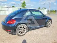 2013 Volkswagen BEETLE photo