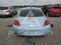 2013 Volkswagen BEETLE photo