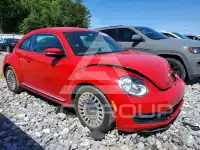 2013 Volkswagen BEETLE фото