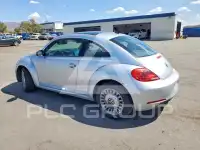 2013 Volkswagen BEETLE фото