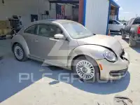 2013 Volkswagen BEETLE фото
