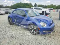 2013 Volkswagen BEETLE photo