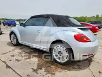 2013 Volkswagen BEETLE фото