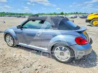 2013 Volkswagen BEETLE photo