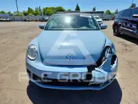 2013 Volkswagen BEETLE фото