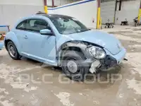 2013 Volkswagen BEETLE фото