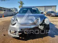 2013 Volkswagen BEETLE фото