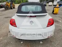 2013 Volkswagen BEETLE фото